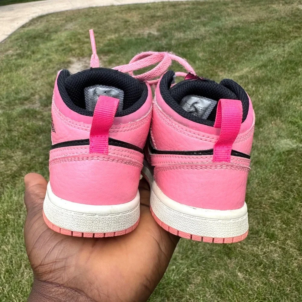Nike Air Jordan 1 Mid Athletic Shoes Toddler Size 10 Coral Chalk Pink Sneakers